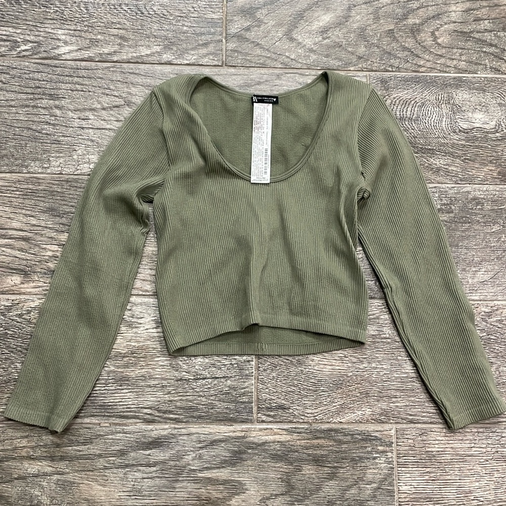 Zara Cropped Long Sleeve Shirt Size Medium/Large
